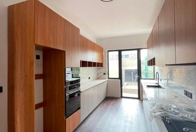 5 Bed Villa with Garden in Kitisuru