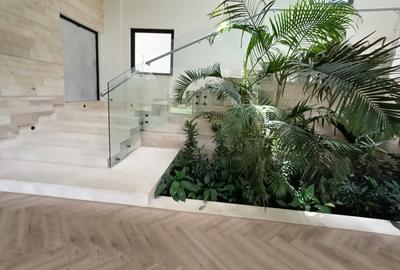 5 Bed House with En Suite in Kyuna - 4