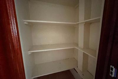 4 Bed Apartment with En Suite in Riverside - 3