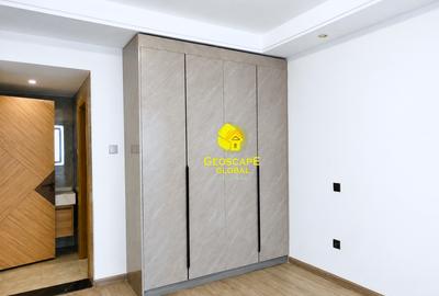 2 Bed Apartment with En Suite in Riverside - 2