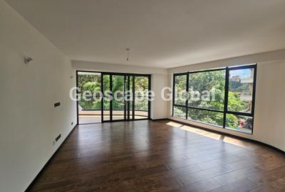 3 Bed Apartment with En Suite in Spring Valley - 4
