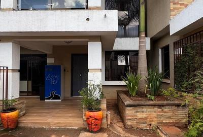 5 Bed Townhouse with En Suite at Lavington - 2