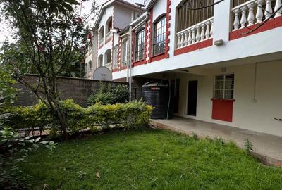5 Bed Townhouse with En Suite in Lavington - 2