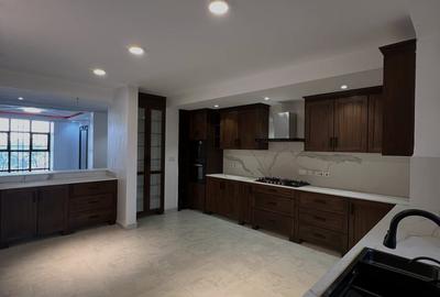 4 Bed Apartment with En Suite in Kileleshwa