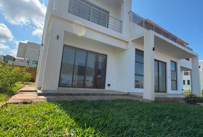 4 Bed Villa with En Suite at Pazuri