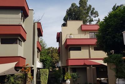 5 Bed Townhouse with En Suite at Convent Drive