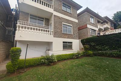 5 Bed Townhouse with En Suite in Lavington - 4