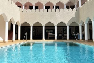 4 Bed Villa with Swimming Pool at Hs24 - 4