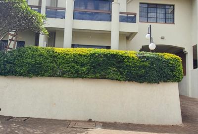 4 Bed Townhouse with En Suite at Shanzu - 2