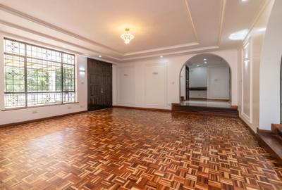 5 Bed House at Ridgeways - 3