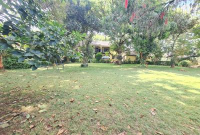 5 Bed House with En Suite at Nyari - 2