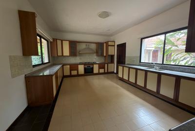 5 Bed Villa with Staff Quarters in Lower Kabete - 4