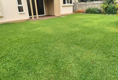 4 Bed Townhouse with En Suite at Iguta Paradise - 4
