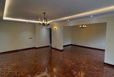 5 Bed Townhouse with En Suite in Lavington - 3