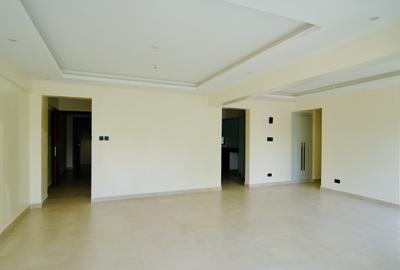 3 Bed Apartment with En Suite at 2026-429 - 2