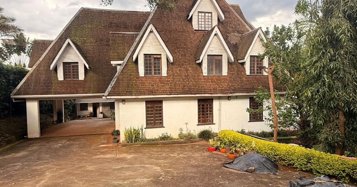 7 Bed Townhouse with En Suite at Off Ruaka Drive