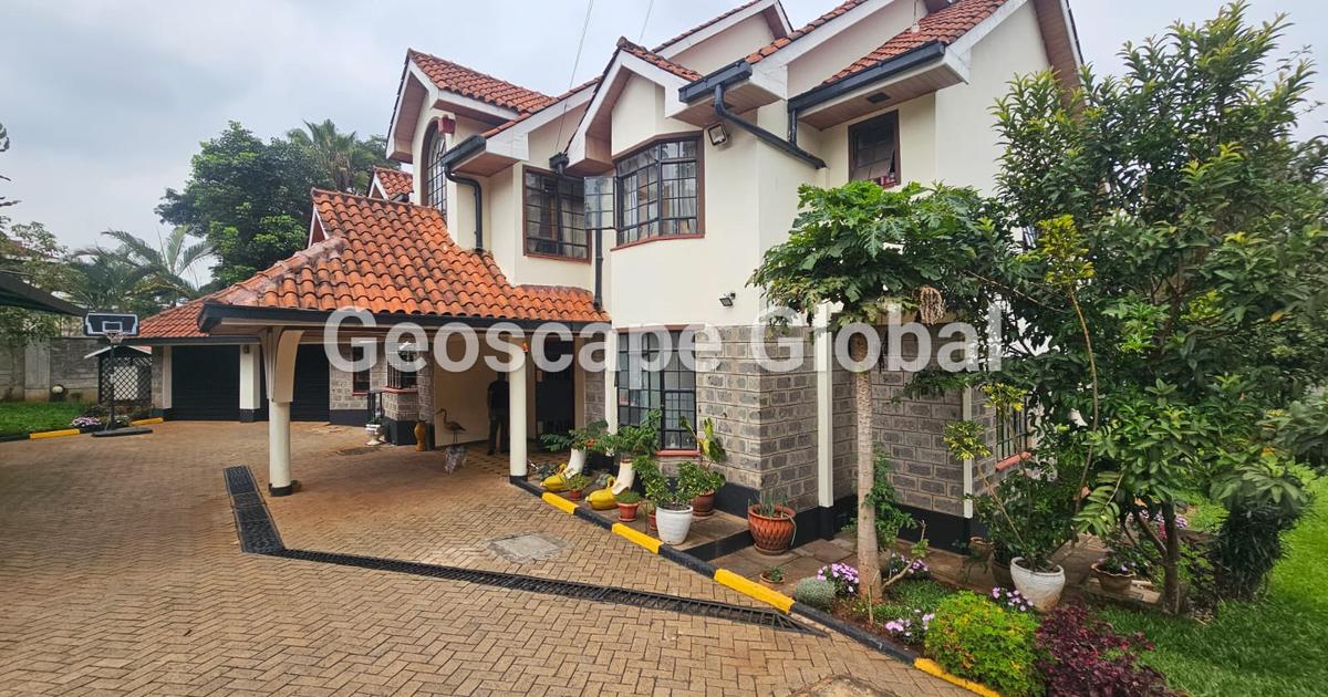 5 Bed House with En Suite in Runda