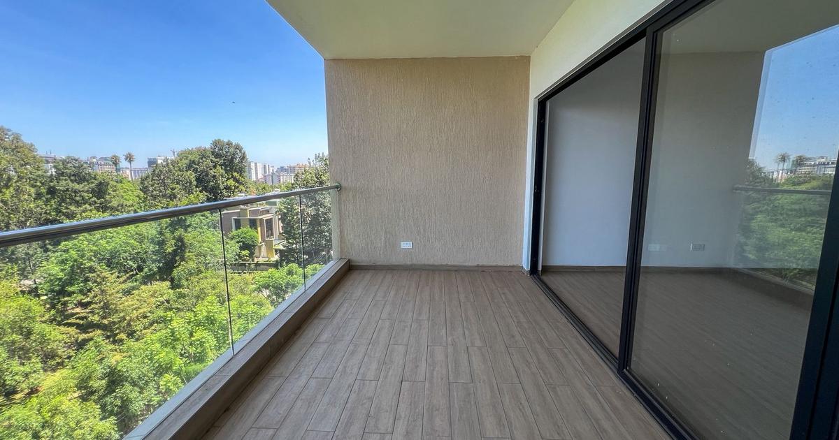 3 Bed Apartment with En Suite in Lavington