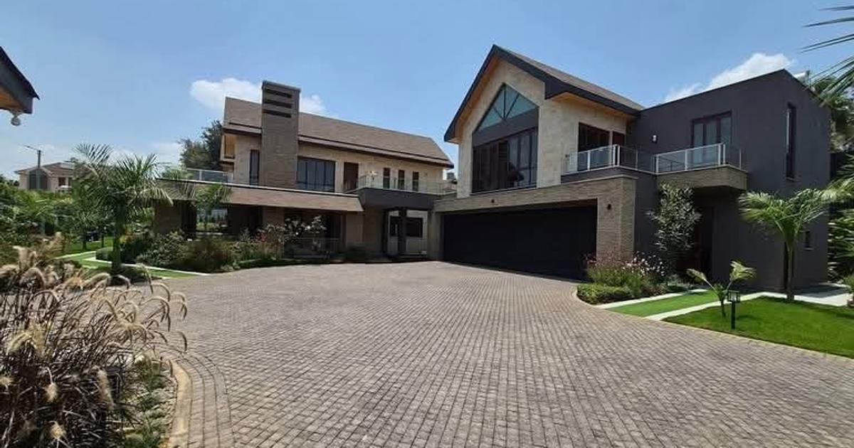 5 Bed House with En Suite at Runda
