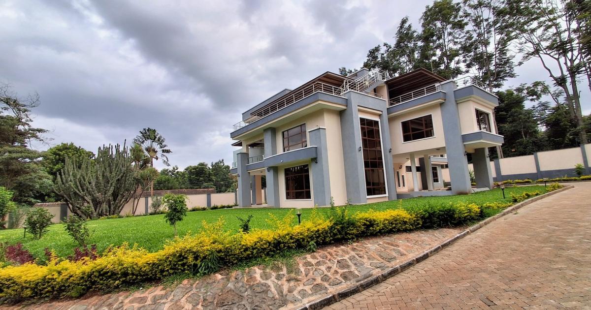 4 Bed House with En Suite in Rosslyn