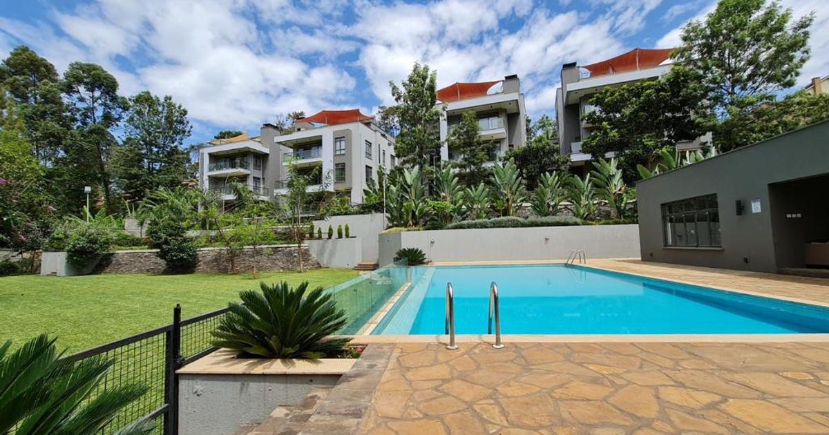 5 Bed Townhouse with En Suite in Kitisuru