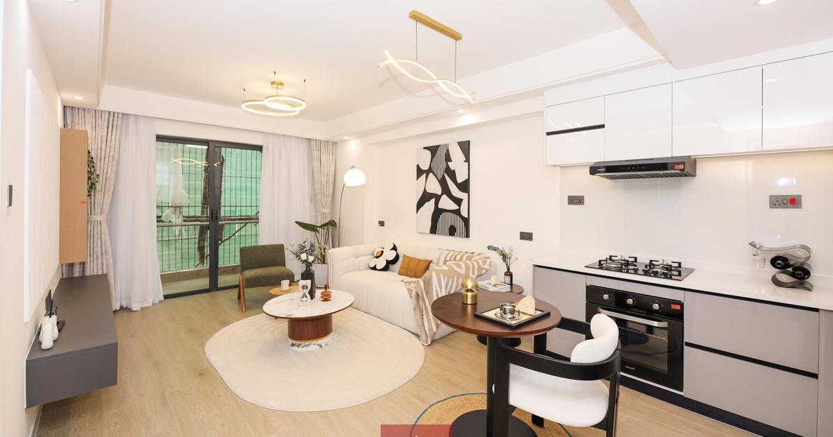 1 Bed Apartment with Swimming Pool at School Lane