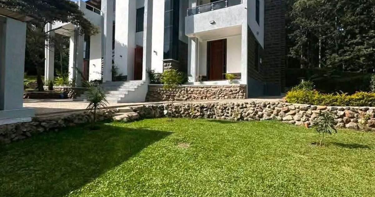 6 Bed Townhouse with En Suite in Karen