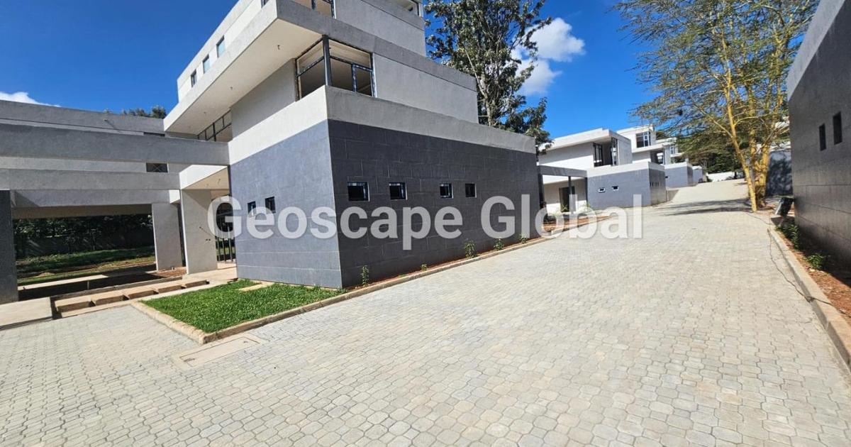 5 Bed House with En Suite in Karen