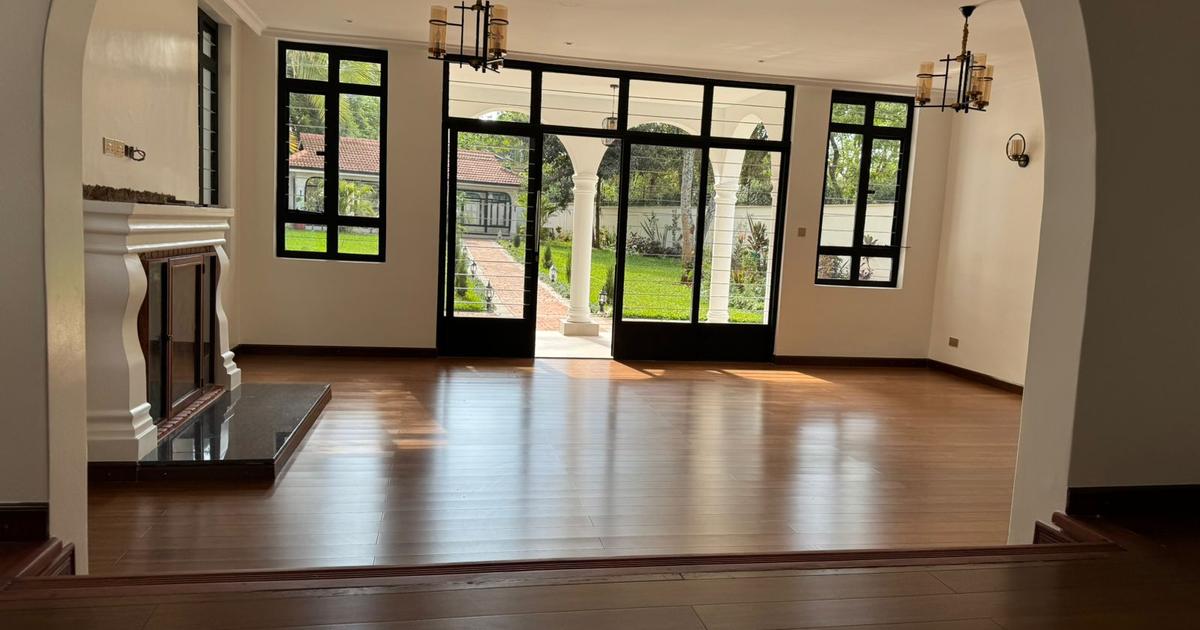 7 Bed Townhouse with En Suite in Runda