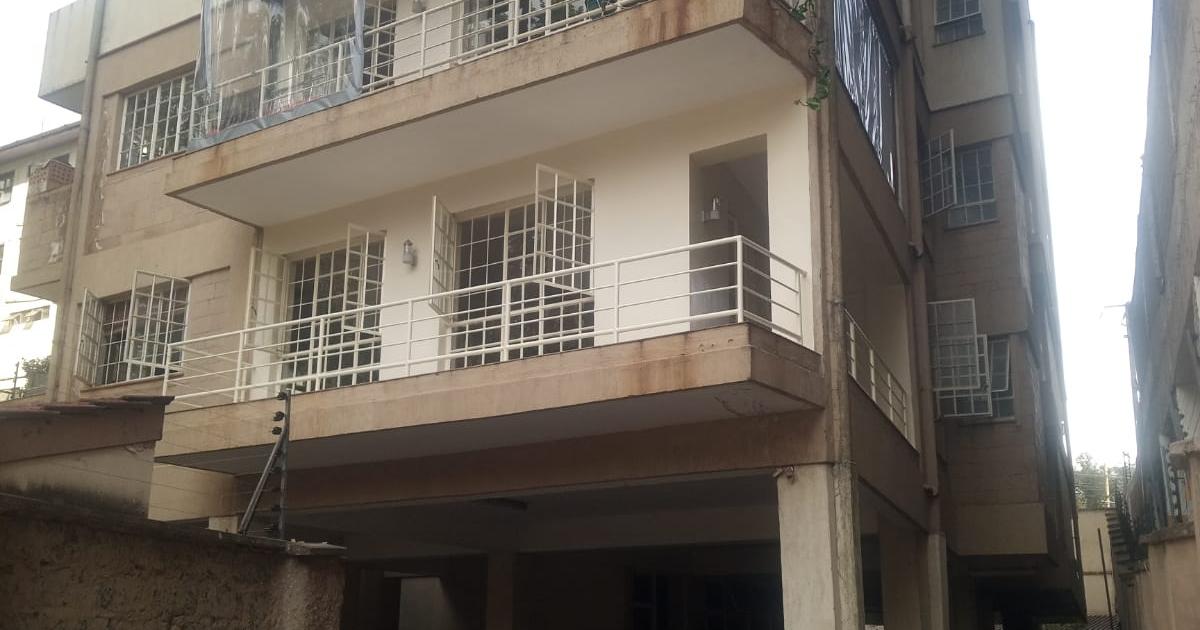 2 Bed Apartment with En Suite in Lavington