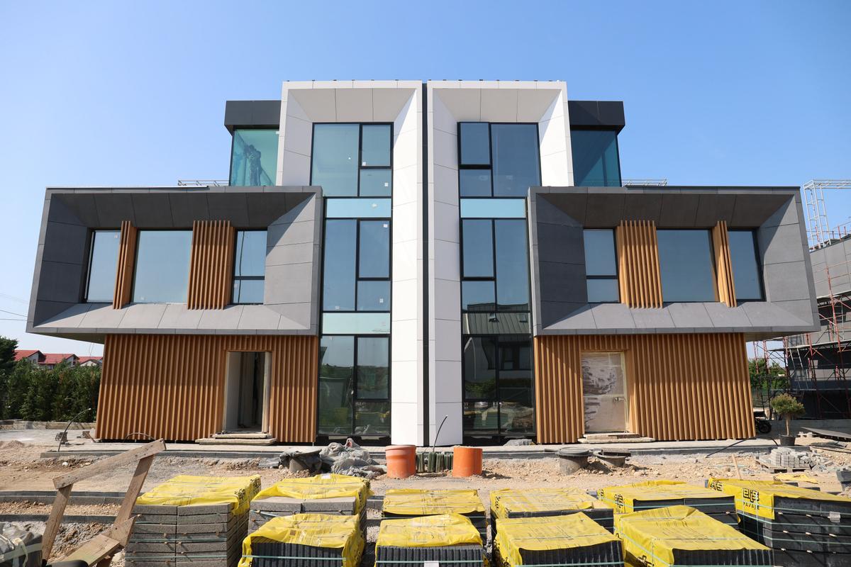 58477c0a-6504-4df8-b0ae-0bd404e7109d - 10