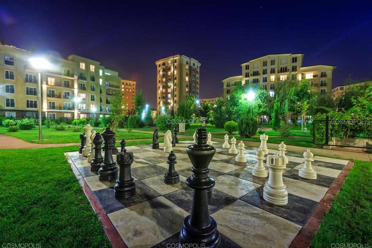 Cosmopolis, zona Nord, București - 14