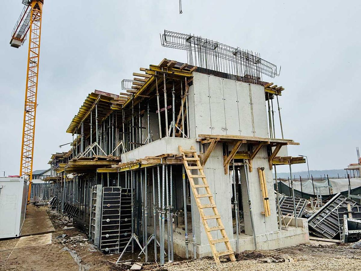 02c368e2-cca1-45e0-a416-4e737384a620 - 1