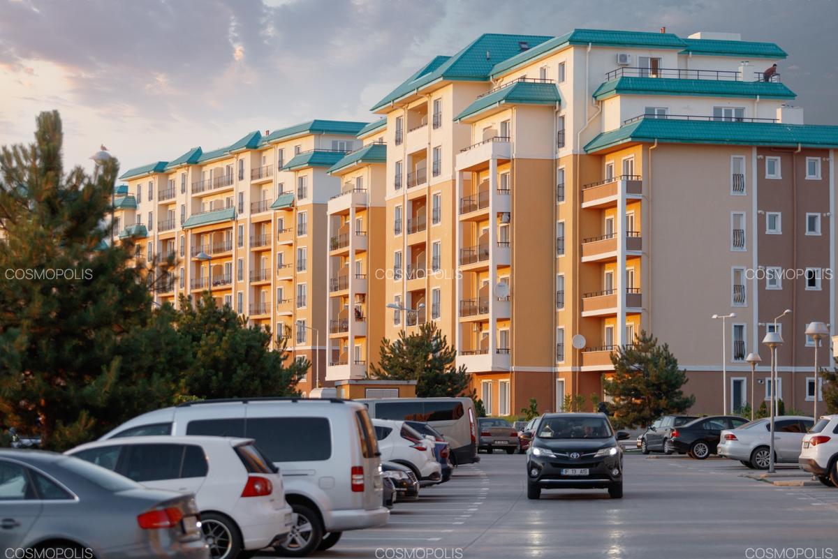 Cosmopolis, zona Nord, București - 1