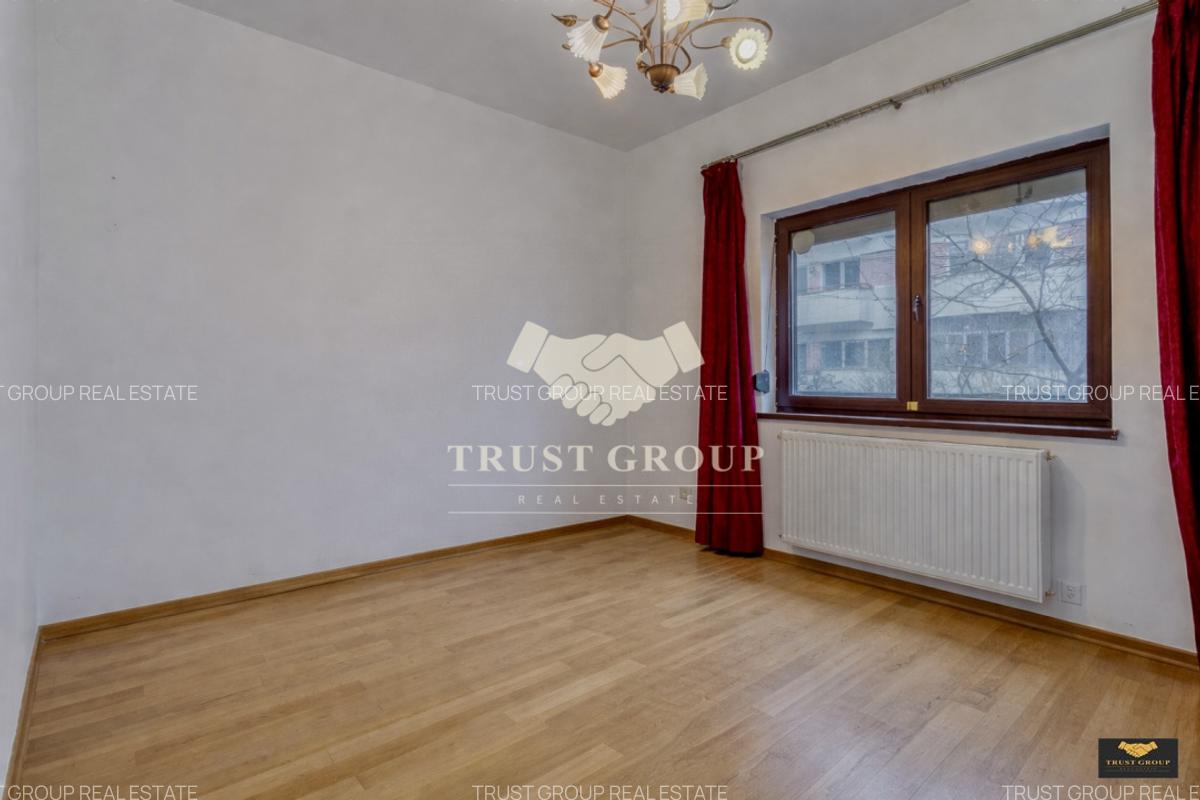 Room view of Casa 8 bedroom in cotroceni