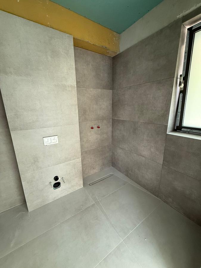 5b735e94-550f-400c-bb02-985affe50d6a - 6