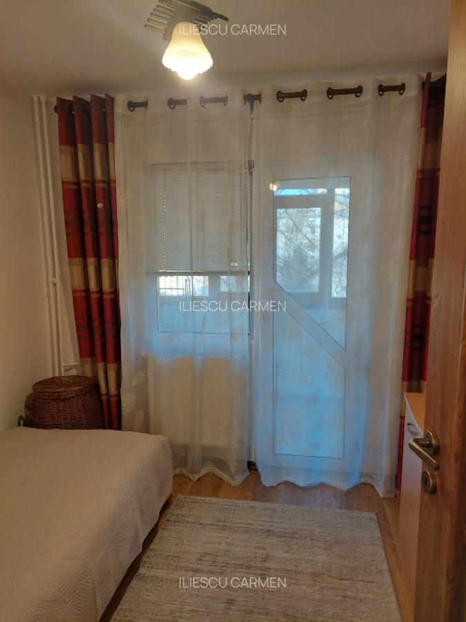 Apartament decomandat, 3camere - - 5 Apartament decomandat, 3camere - - 5