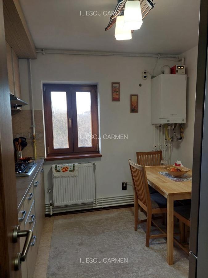 Apartament decomandat, 3camere - - 6 Apartament decomandat, 3camere - - 6