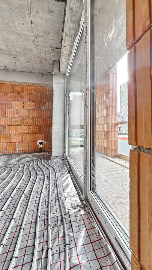 c8a8c7c5-2b56-488c-a5a1-9bb0a609cf73 - 4