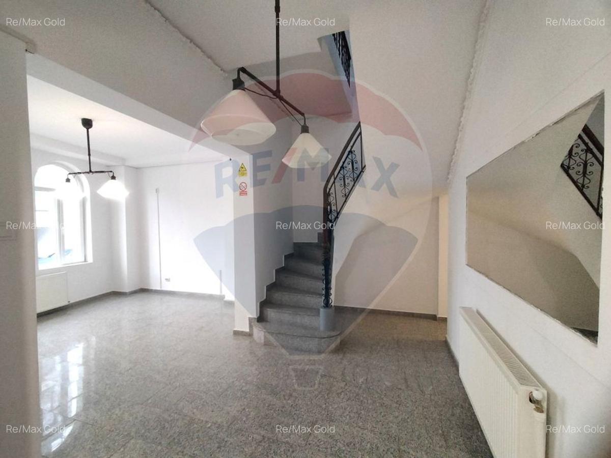 Photo 7 of Casa 7 bedroom in eminescu