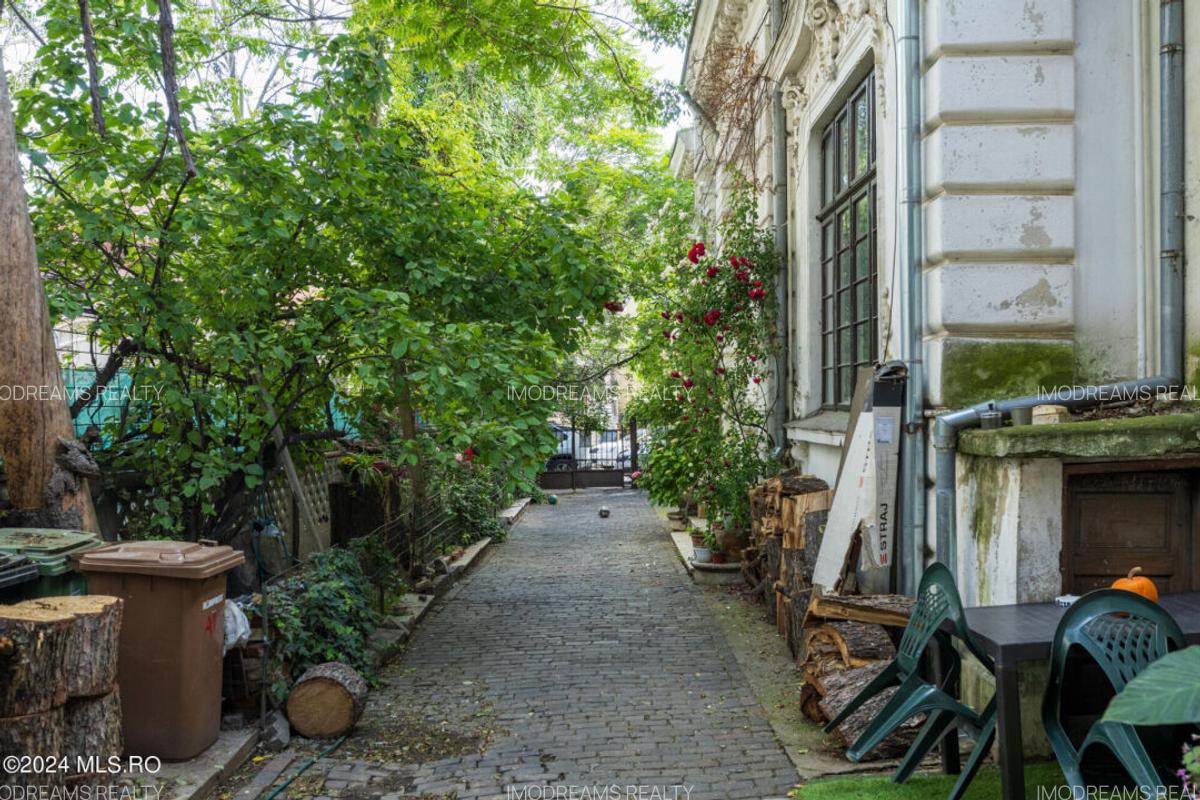 Casa deosebita aproape de Piata Romana,5 camere,168 mp total utili - 16