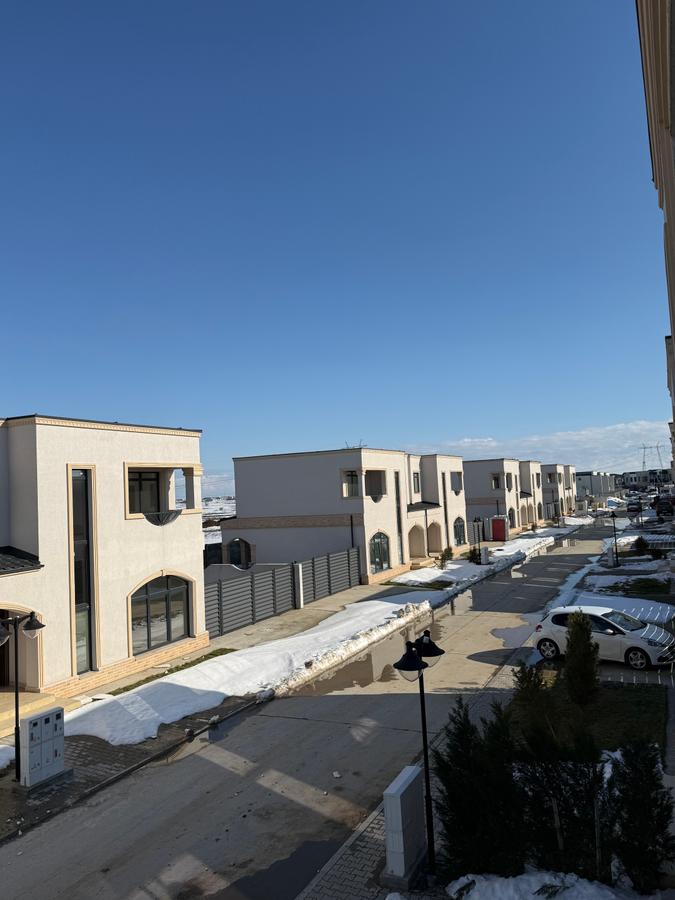 42b607d0-c2d3-4e26-8f61-a3a3dd497612 - 4