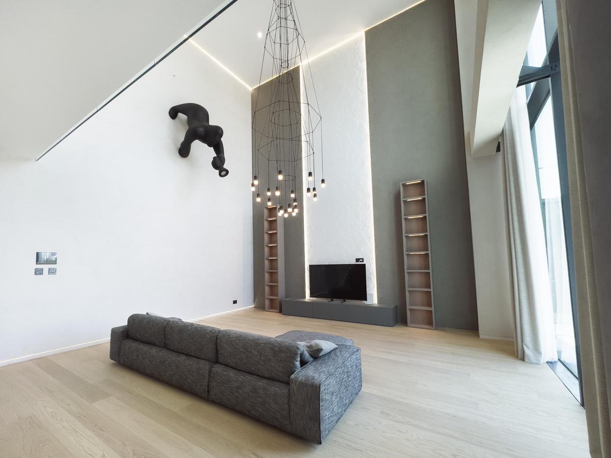 33c1bd7e-7af7-4055-8d8d-3b4386035b7d - 3