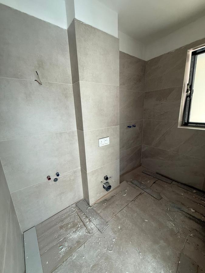 cde75626-0f17-4597-ac13-f944bed7c2a4 - 9