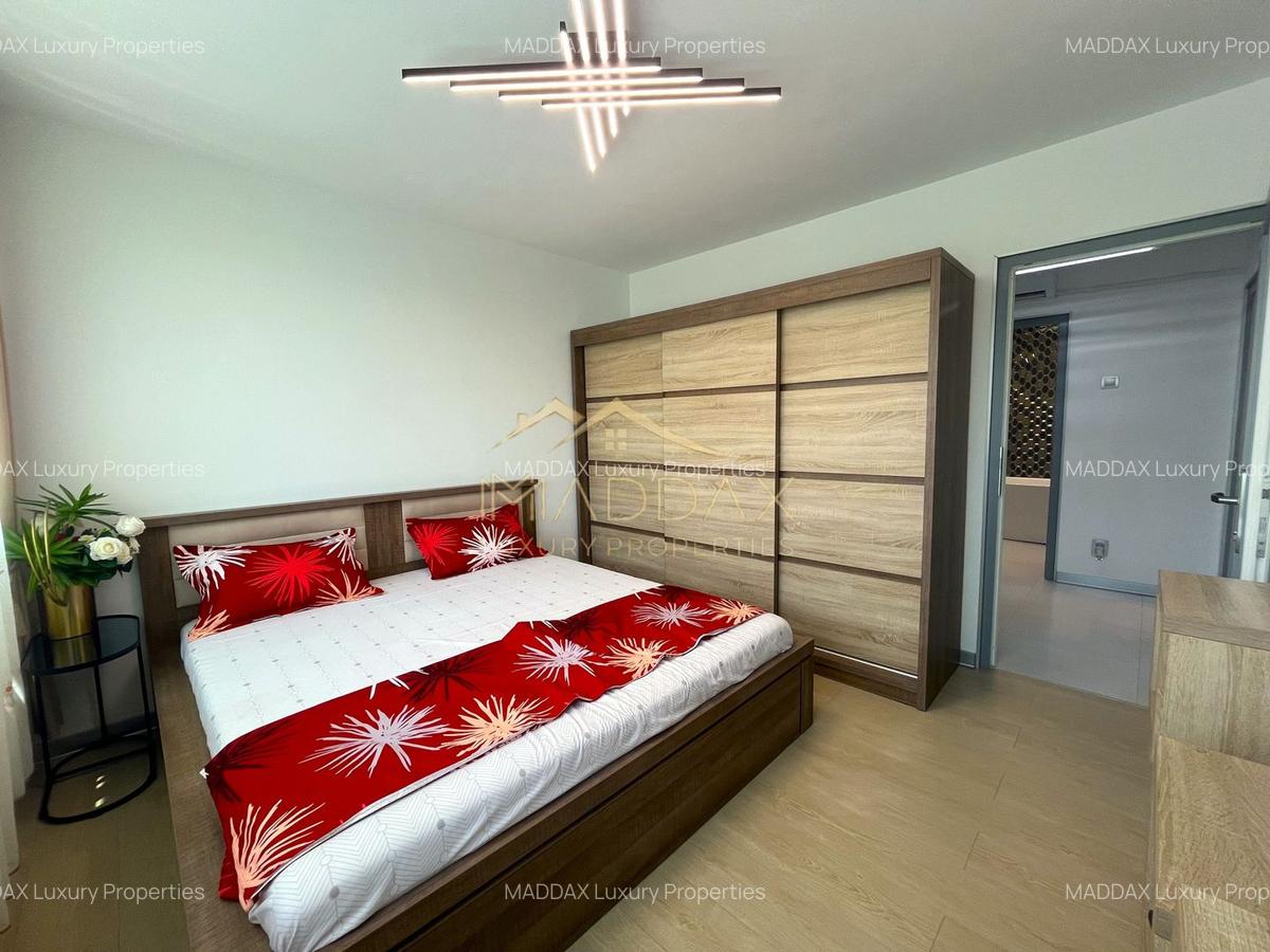 Living area of Apartament 2 bedroom in eroii revolutiei