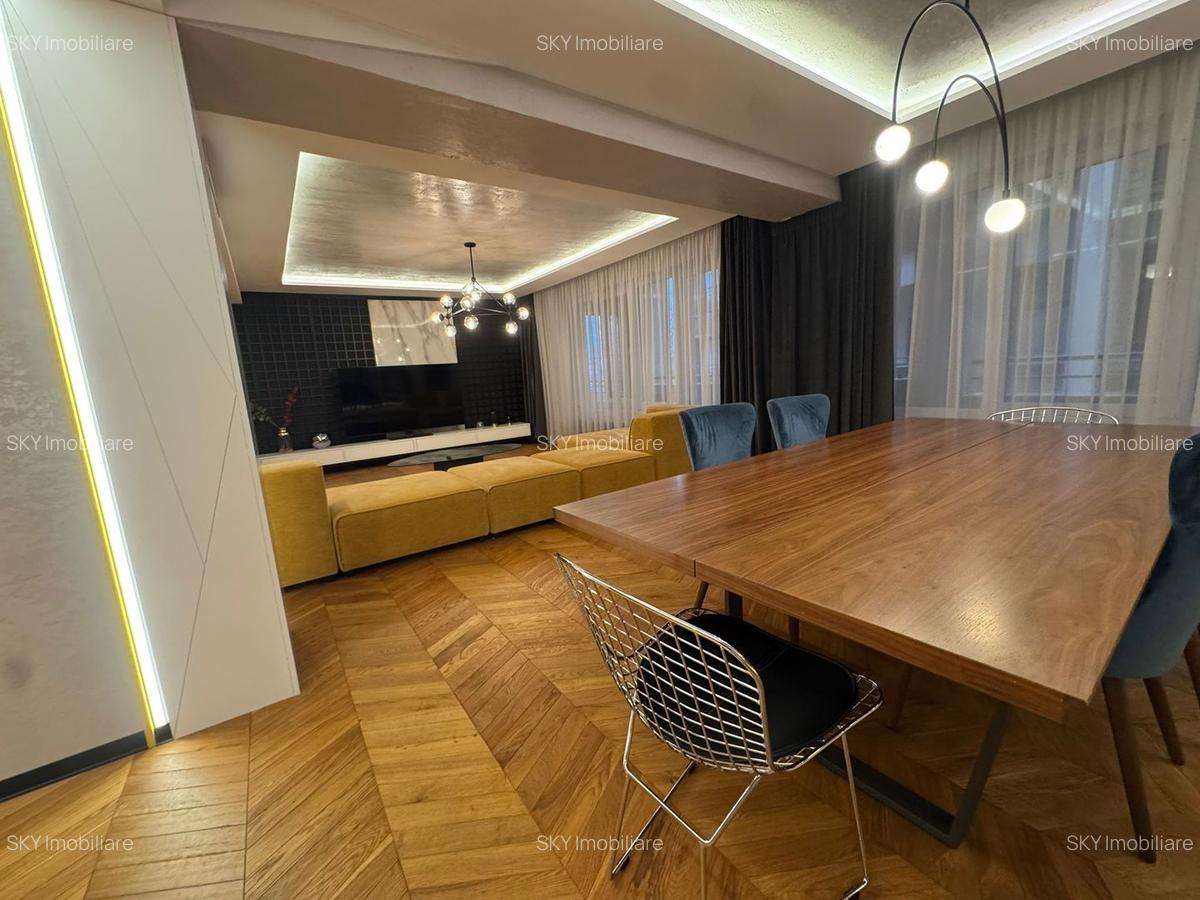 Living area of Apartament 3 bedroom in herastrau