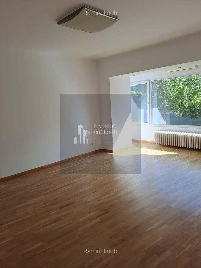 Living area of Apartament 4 bedroom in unirii