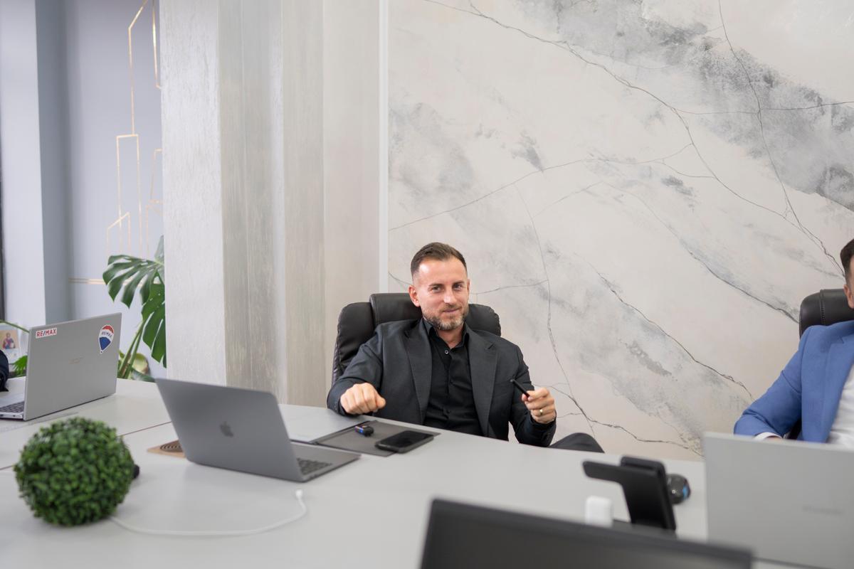 94123648-a7ed-4a1b-896b-6d1fb1fc3888