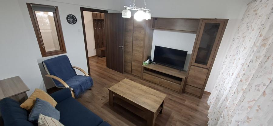 Bloc 2016 zona Unirii (Pod Serbanesti) - 2 camere decomandat mobilat si utilat