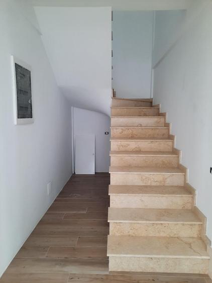 FARA COMISION in COMPLEX REZIDENTIAL in Mogosoaia case cu 5 camere 3 bai P+1+pod